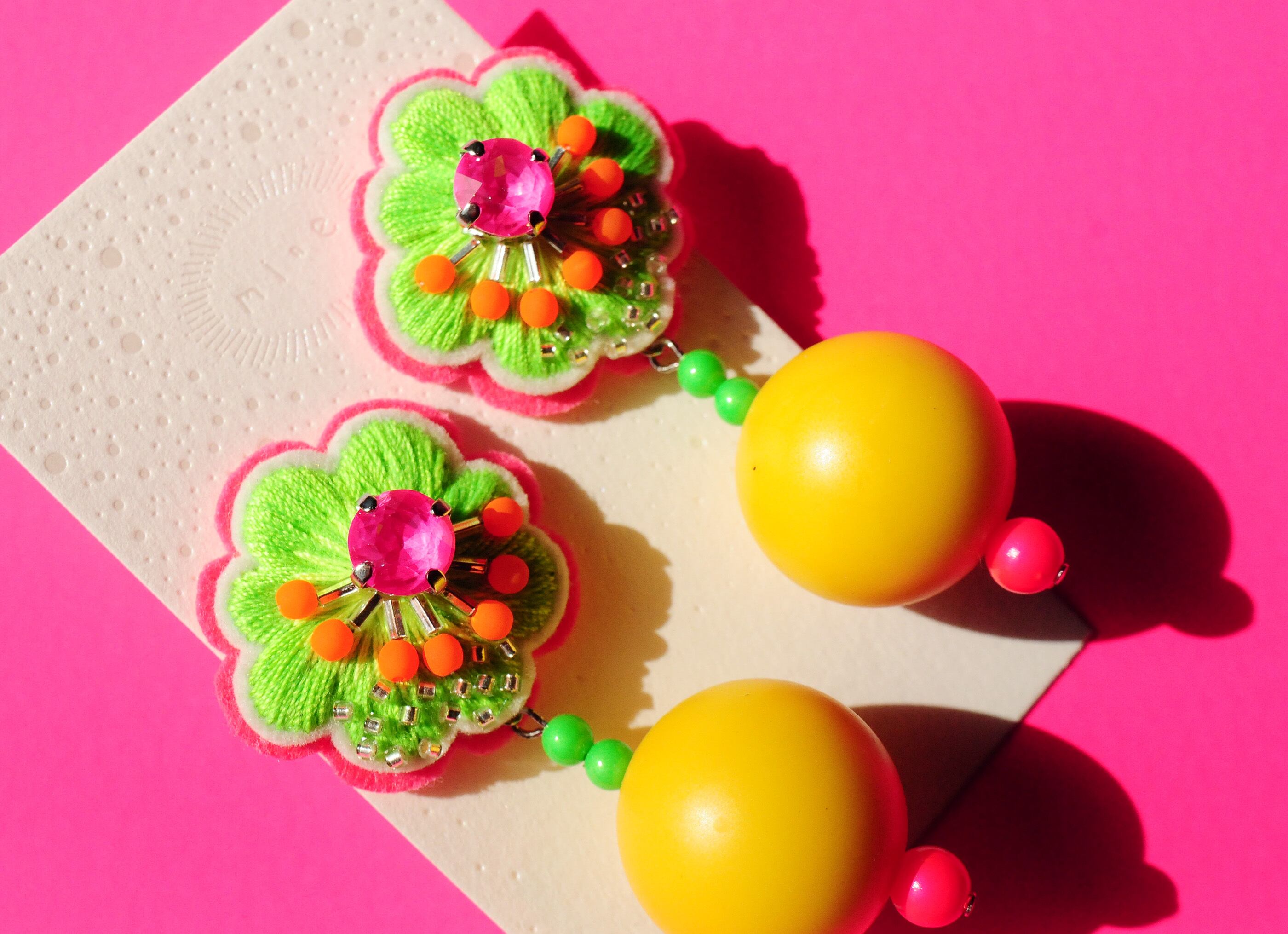 < No Name ~名前のない花~ >『 Neon Baloon 』イヤリングorピアス(サージカルステンレス)