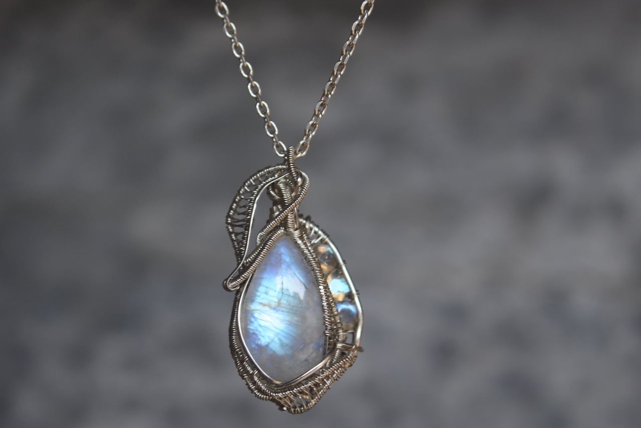 Rainbow moonstone & Labradorite silver925 wire wrapping pendant