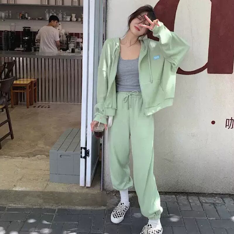 パステルカラー が 可愛い オーバーサイズ ジャージ 韓国ストリート スウェット ダボかわ セットアップ プチプラ スポーティー リラックス ルームウェア ジム Lamitte Deco トレンド 韓国ファッション ショップ Base店