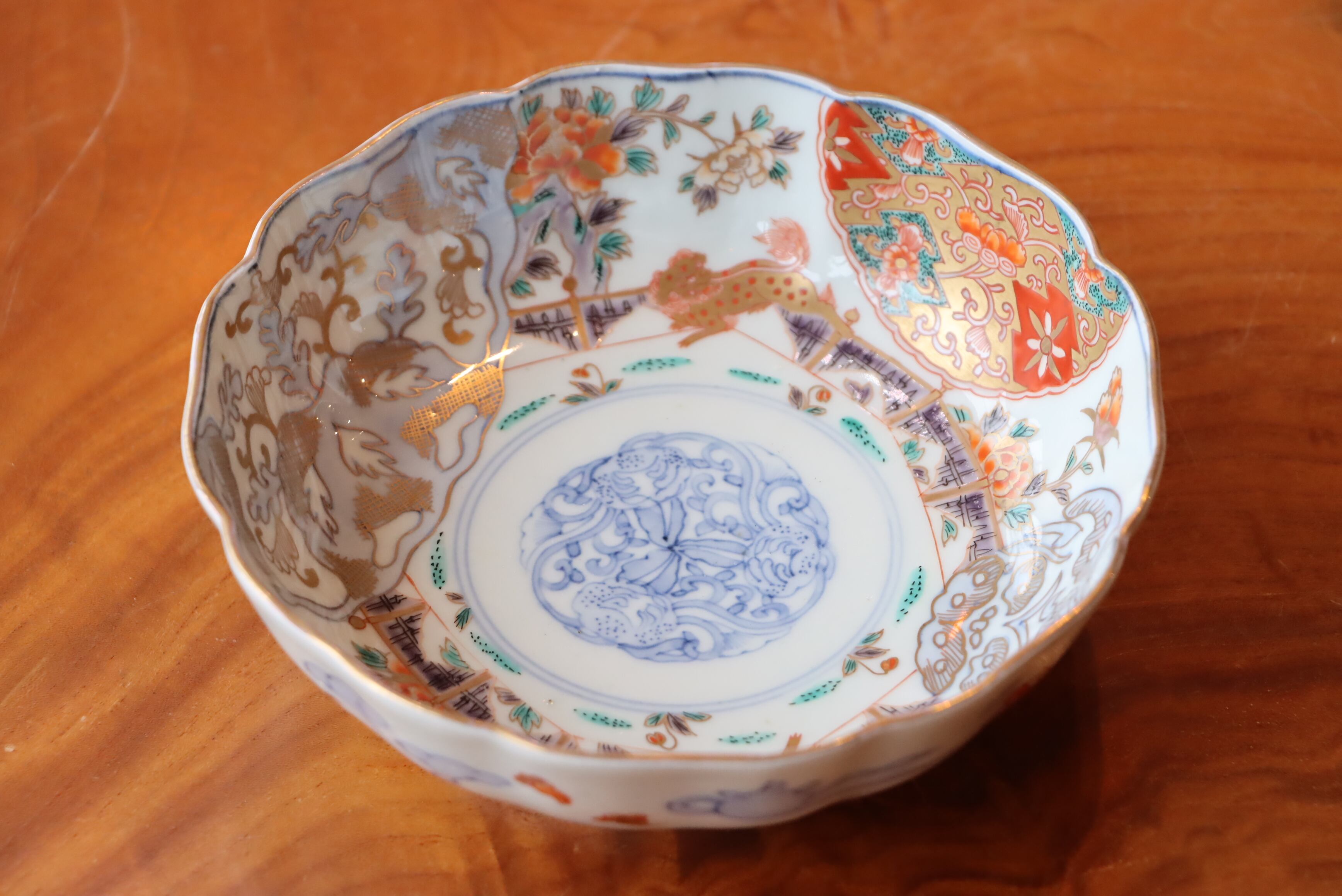 伊万里焼 色絵 唐獅子牡丹文 膾皿 大 通りもの/Imari lobed bowl 伊万里焼 色絵 唐獅子牡丹文 膾皿 大 通りもの/Imari lobed bowl