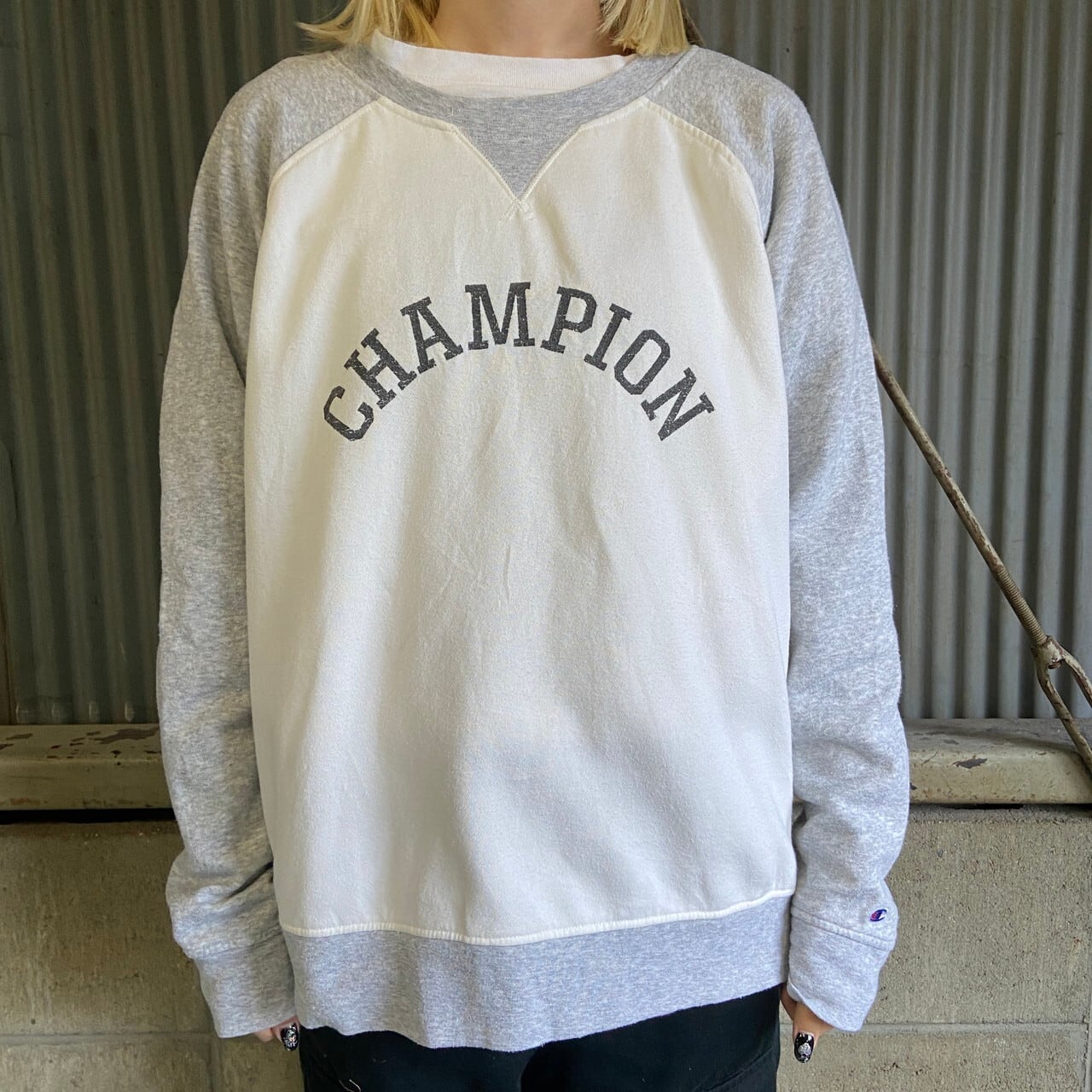 Champion チャンピオン フロントロゴ プリント ラグランスウェット