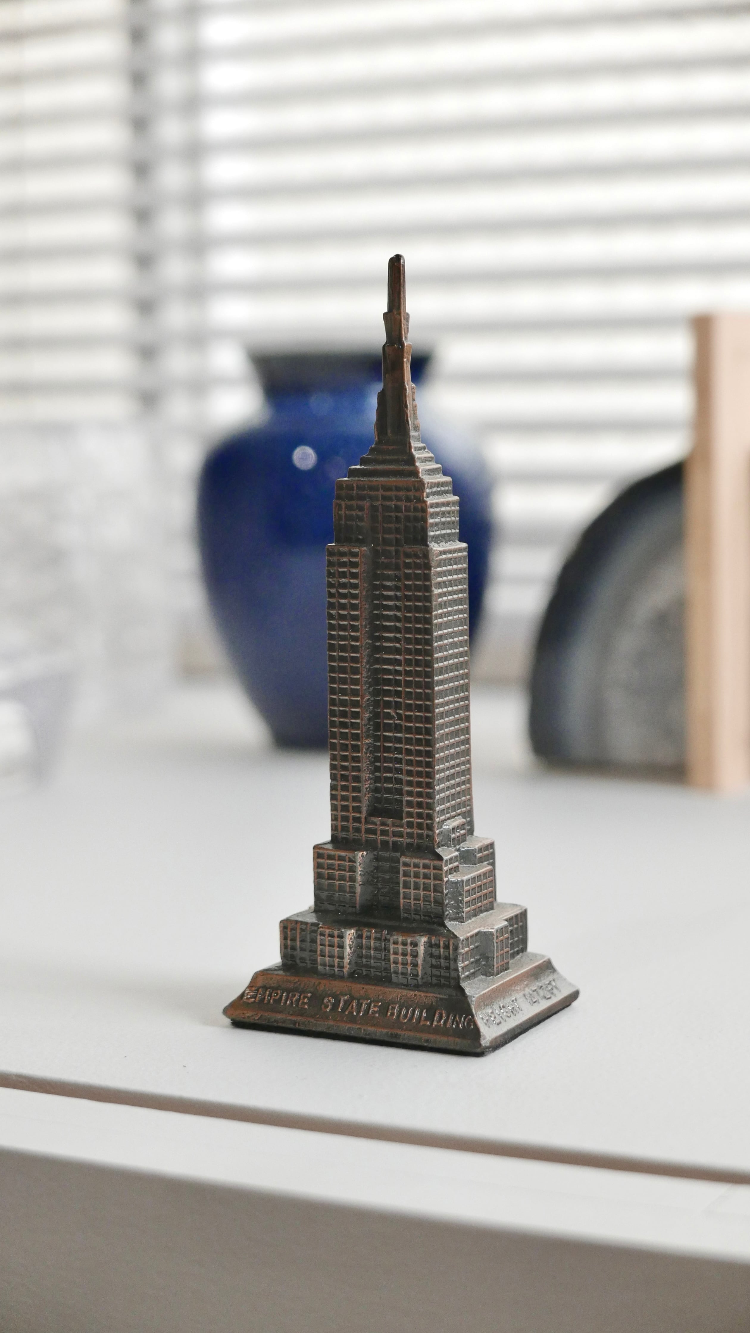 newyork souvenir " empire state building " made in usa