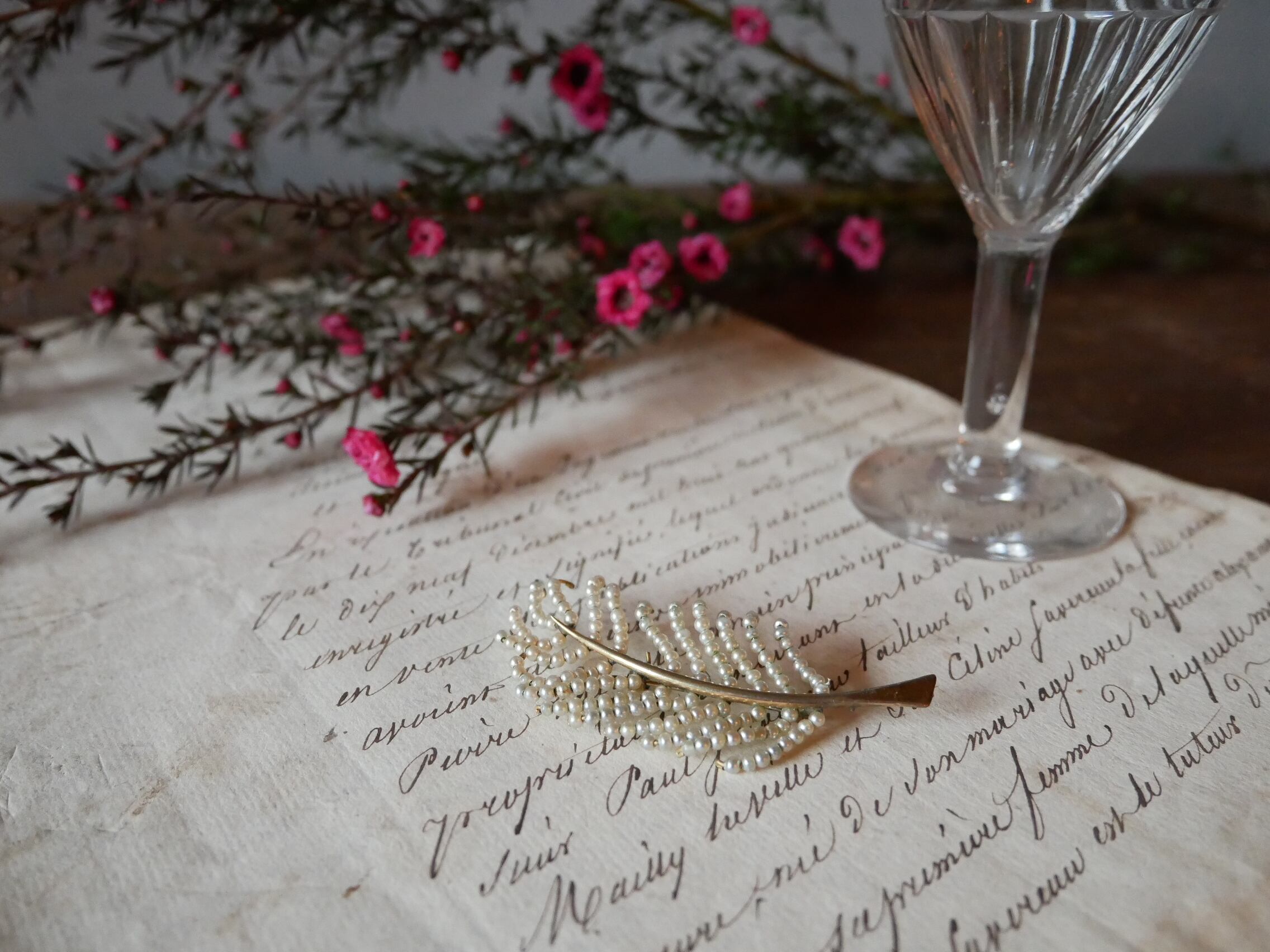 フランスアンティークブローチ ビーズワーク