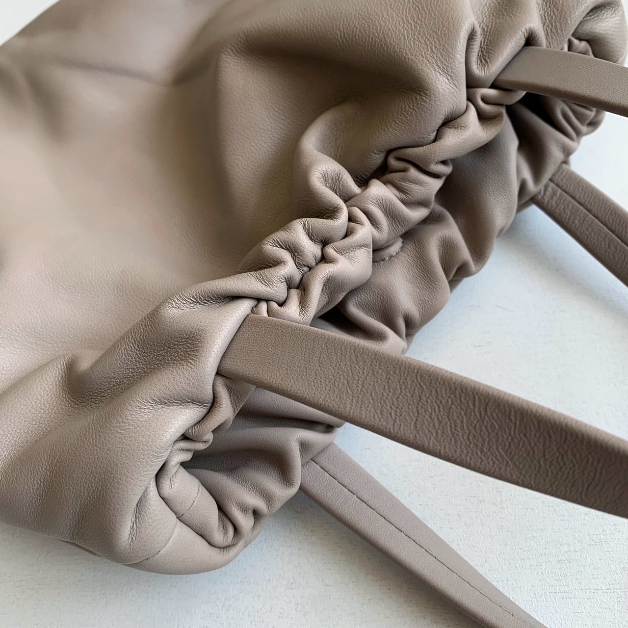 Aeta】SHEEP LEATHER COLLECTION / ELASTIC TOTE:S / SH09 | eighty88eight