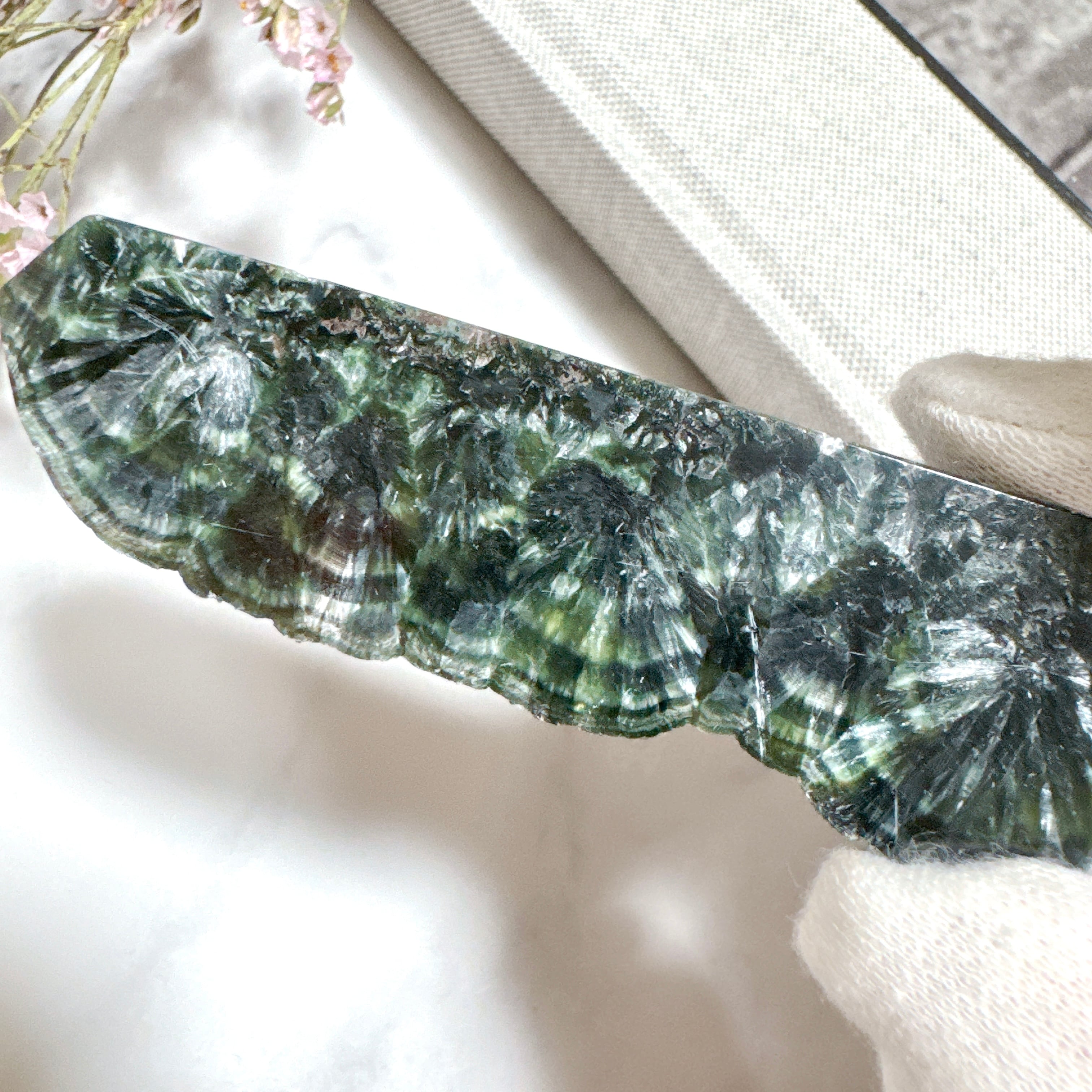 高品質 天使の羽 セラフィナイト タワー ポイント 天然石 | Rinolis