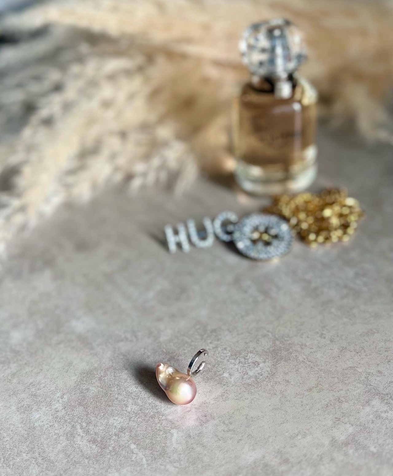 モーブピンク オイスター イヤーカフ（片耳）