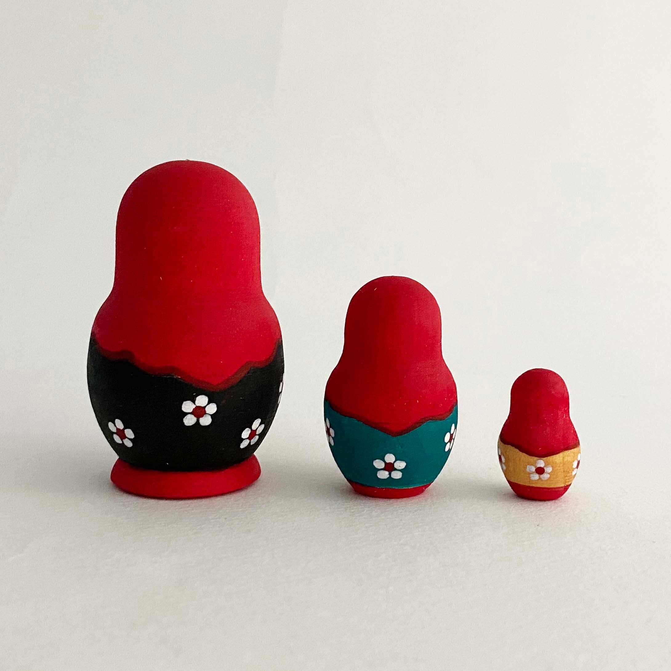 エカテリーナさんのマトリョーシカ（黄色の実 / 小3個組）