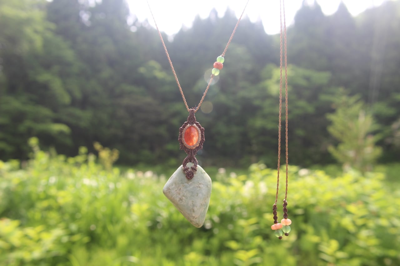 Itoigawa Jade & Sunstone micro macrame pendant