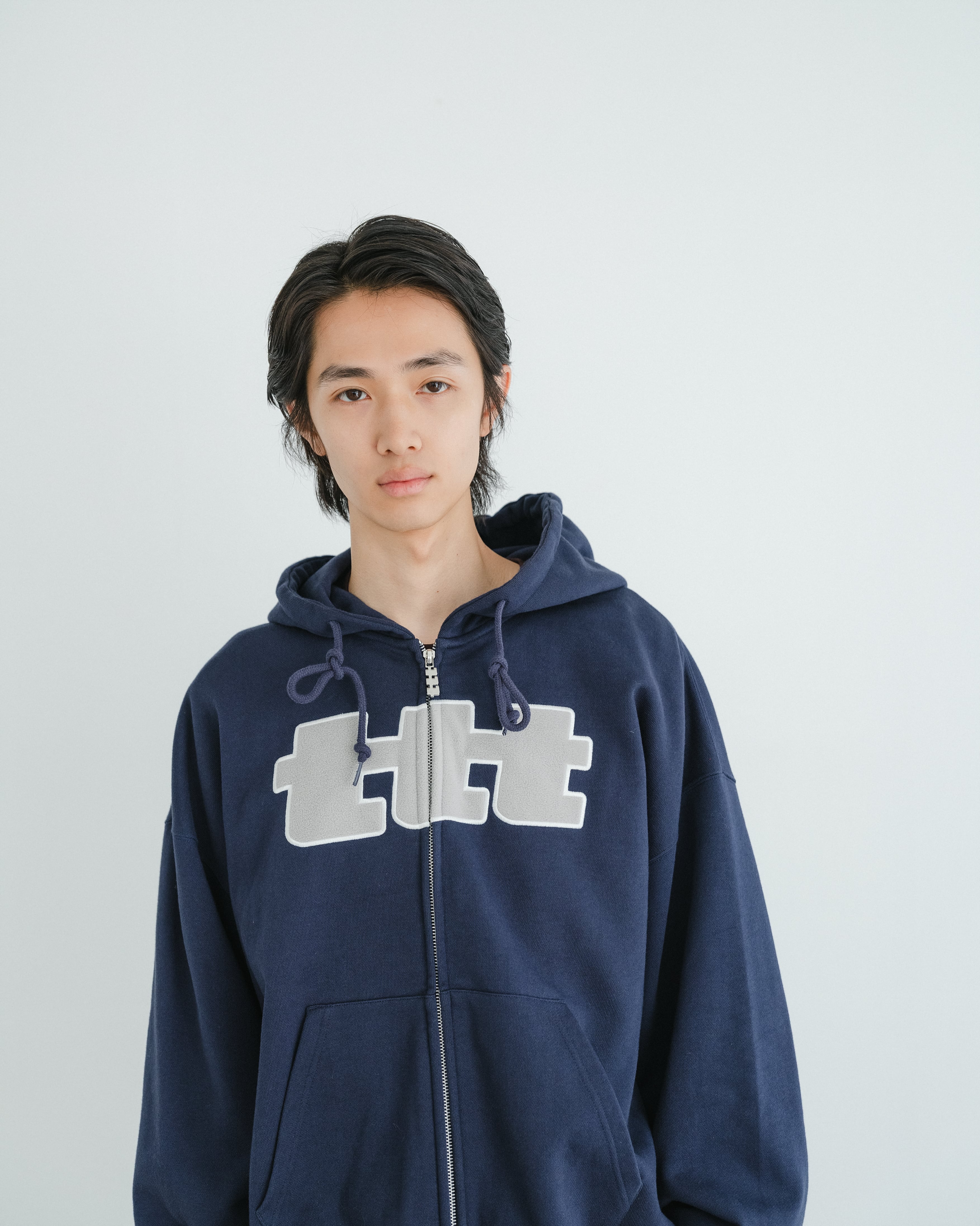 抽選販売》ttt big logo zip up hoodie（NAVY） | TTTMSW