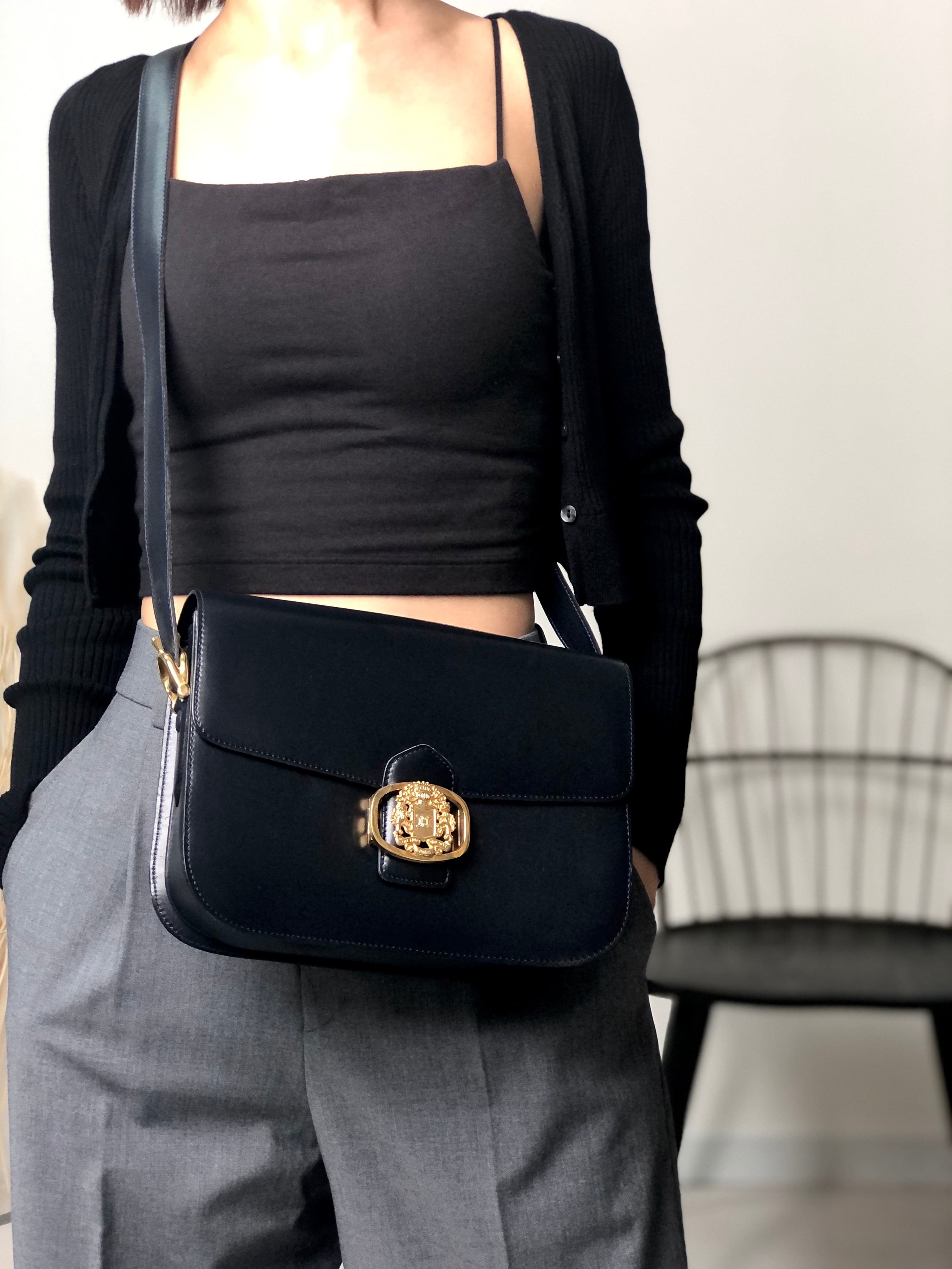 CELINE(セリーヌ) ショルダーバッグ美品  ツイステッドカバスモール 黒×ダークネイビー バイカラー レザー セリーヌ/ショルダーバッグ/ツイステッドカバスモール/ネイビー×黒