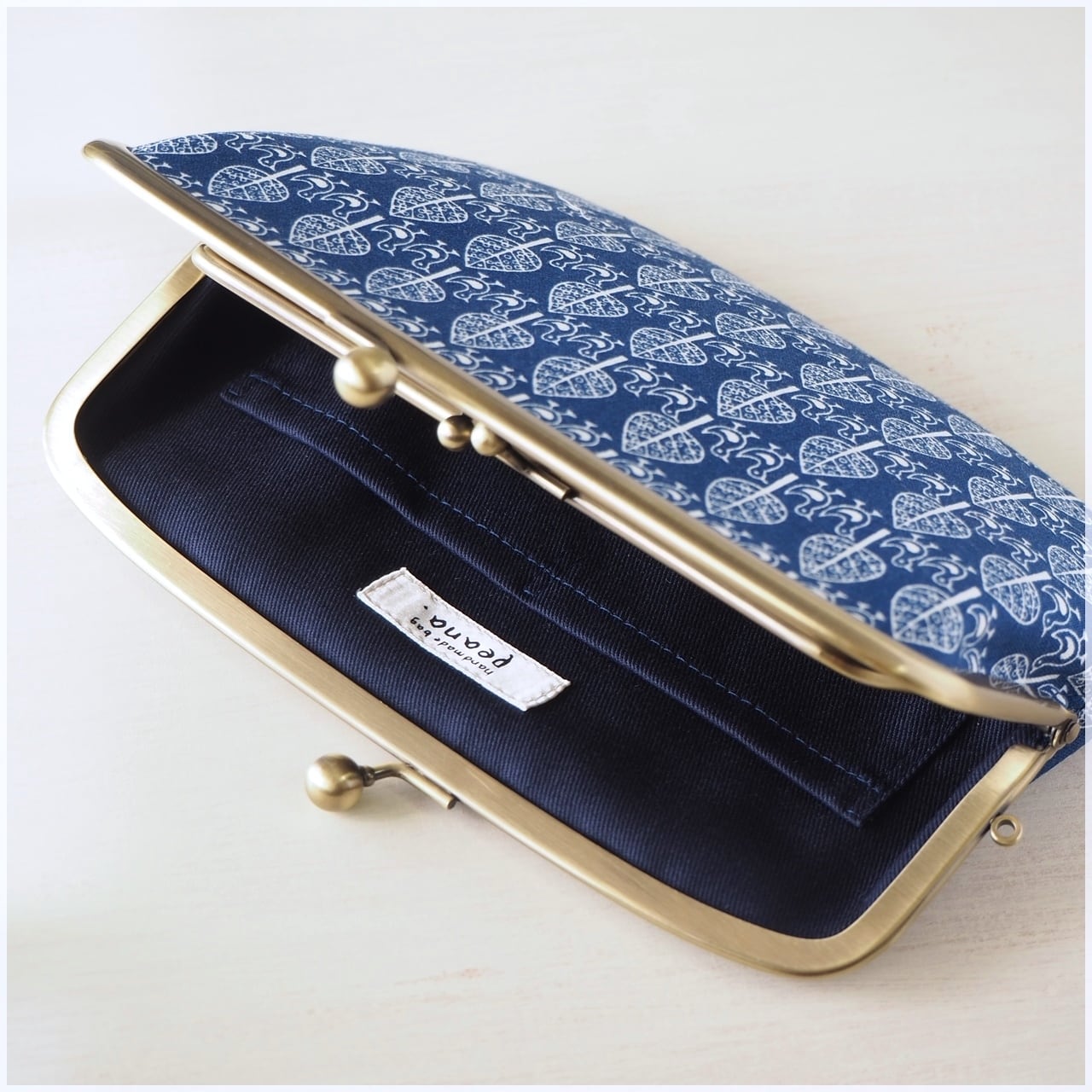 □親子がま口長財布・小鳥柄 / ネイビー□ ticket(k-n) | handmade bag