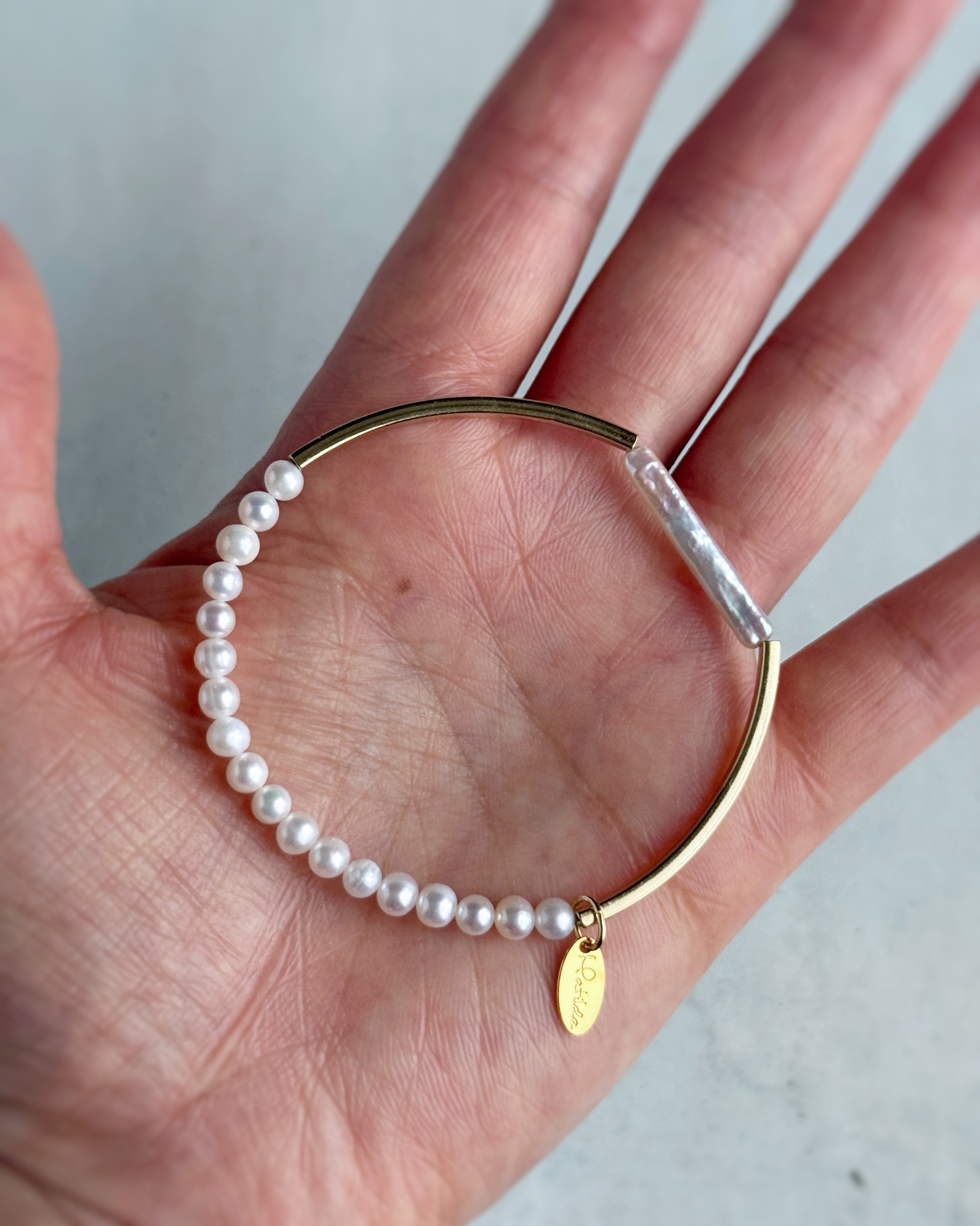 Tube & stone bracelet(淡水パールW)