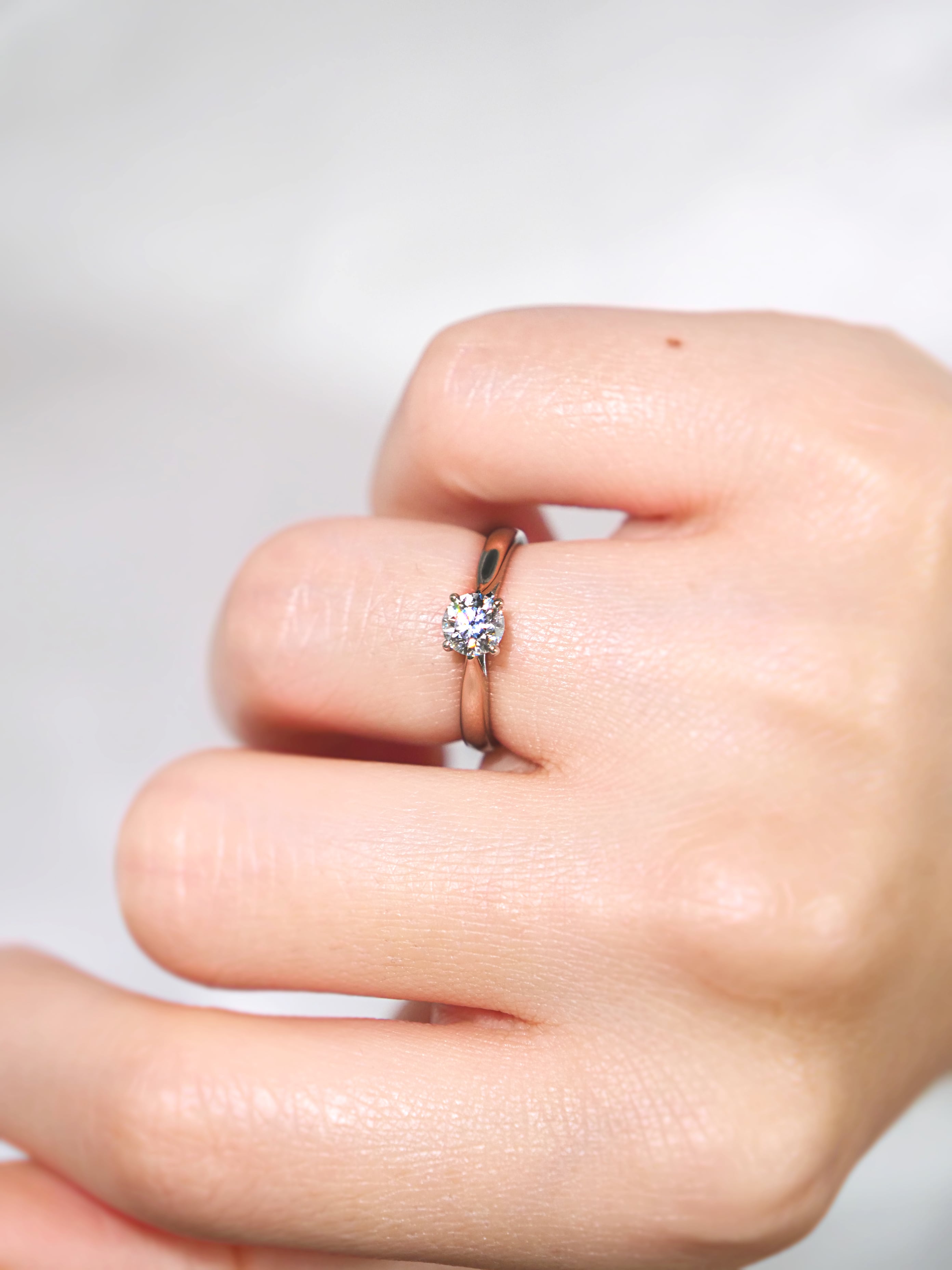 【エンゲージリング / 永久保証】Pt900 天然ダイヤモンド【中石0.518ct】婚約指輪 プロポーズリング【サイズ直し無料】