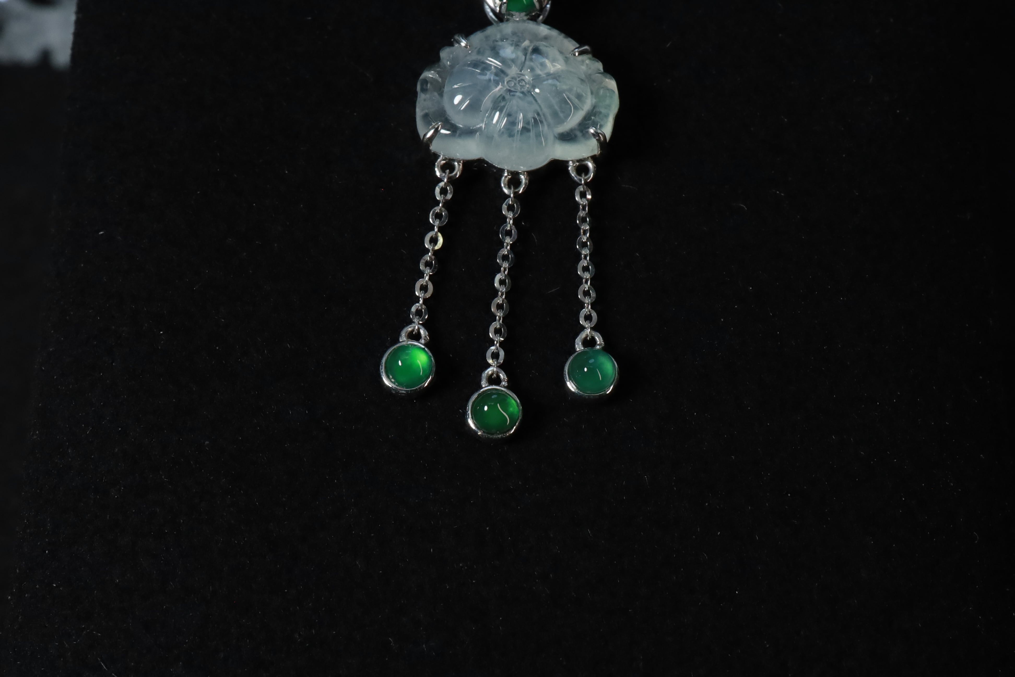 セール！G069ミャンマーAジェイド本翡翠K18氷種羽ペンタンド