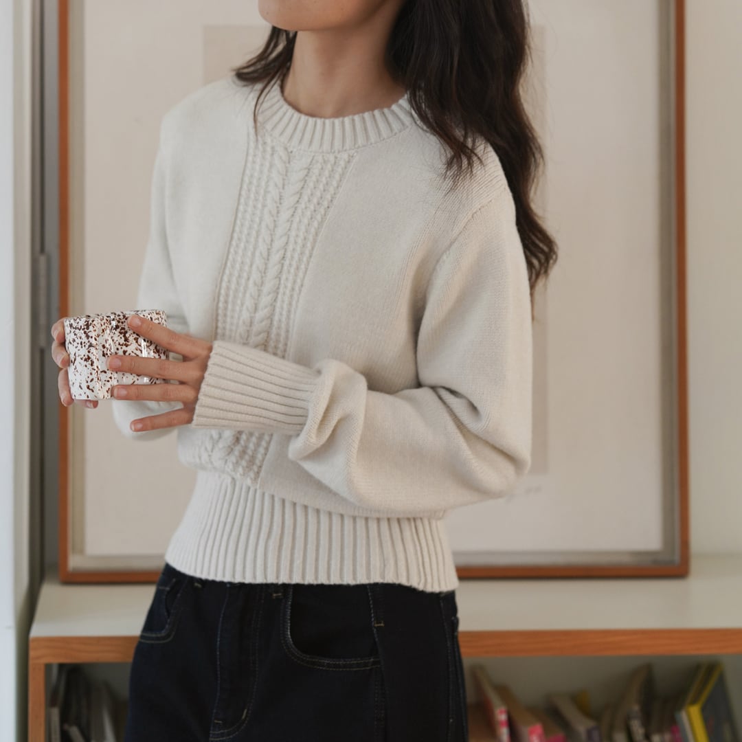 short slimming crew neck sweater