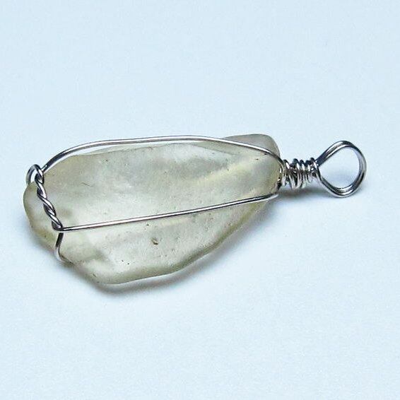 リビアングラス ペンダント 一点物 メール便可 112-13655