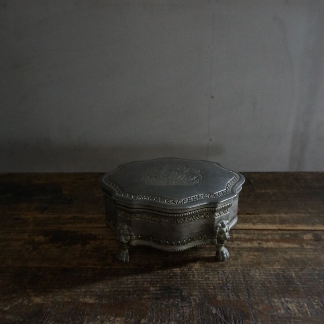 古いフランスのジュエリーボックス