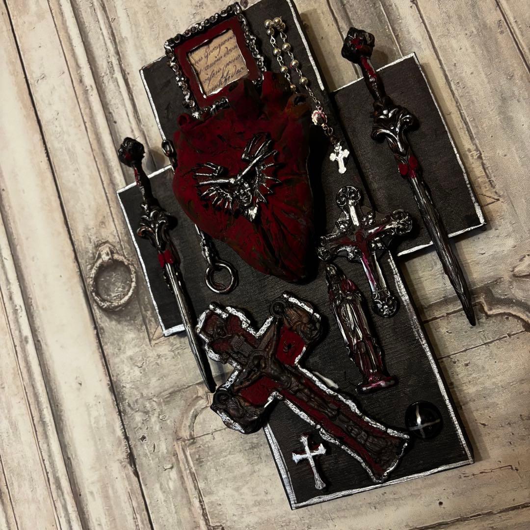 1点限定作品】悪魔撲殺聖なる十字架 オブジェ | VIRTU MORE