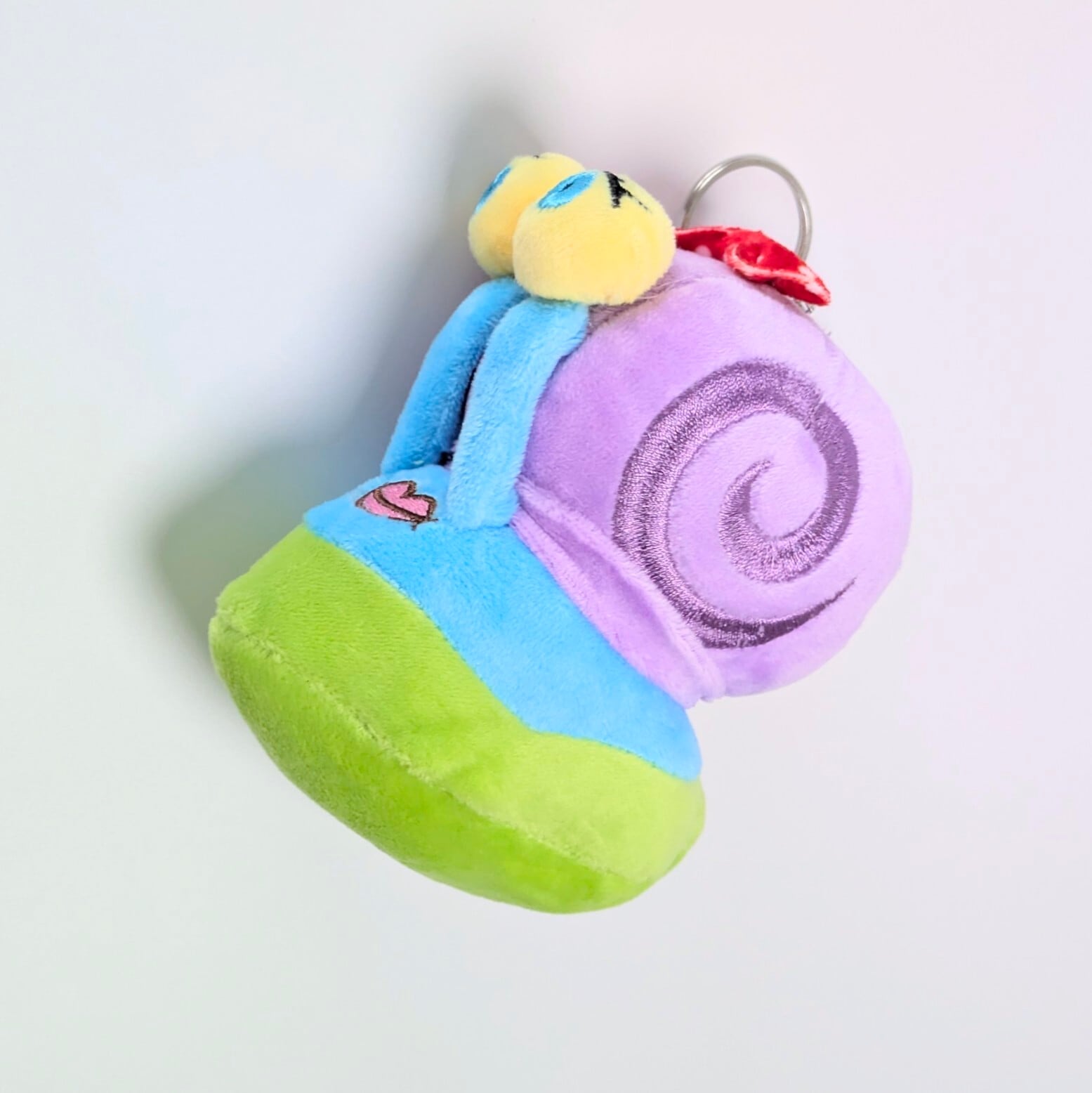 【 SpongeBob SquarePants ( スポンジボブ ) メアリー ( Mary the Snail ) / ぬいぐるみキーホルダー / プラッシュキーホルダー 〚アメリカン雑貨 アメトイ〛