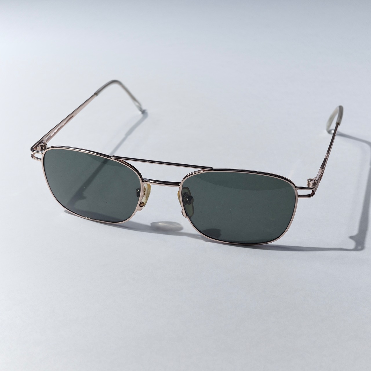 "DKNY" SQUARE SUNGLASSES