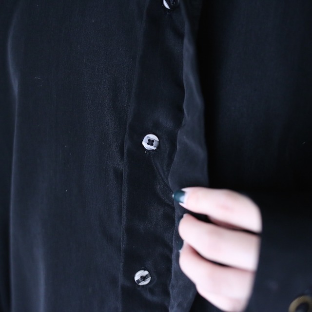 "刺繍" black one-tone fry-front band-collar minimal shirt