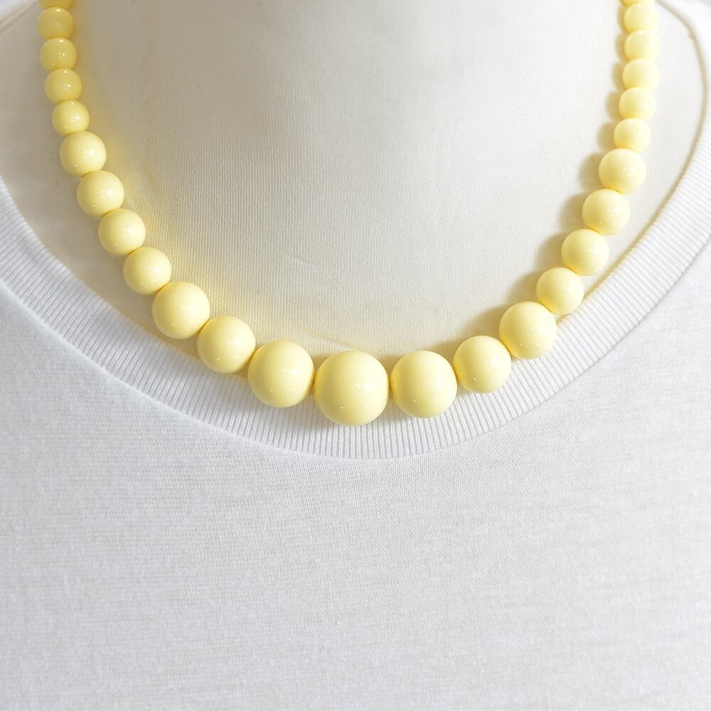 90s-00s Retro Necklace Unknown レトロ ネックレス 丸ビーズ グラデーション配置 金属製クラスプ ヴィンテージ ビンテージ 古着 レディース クリームイエロー