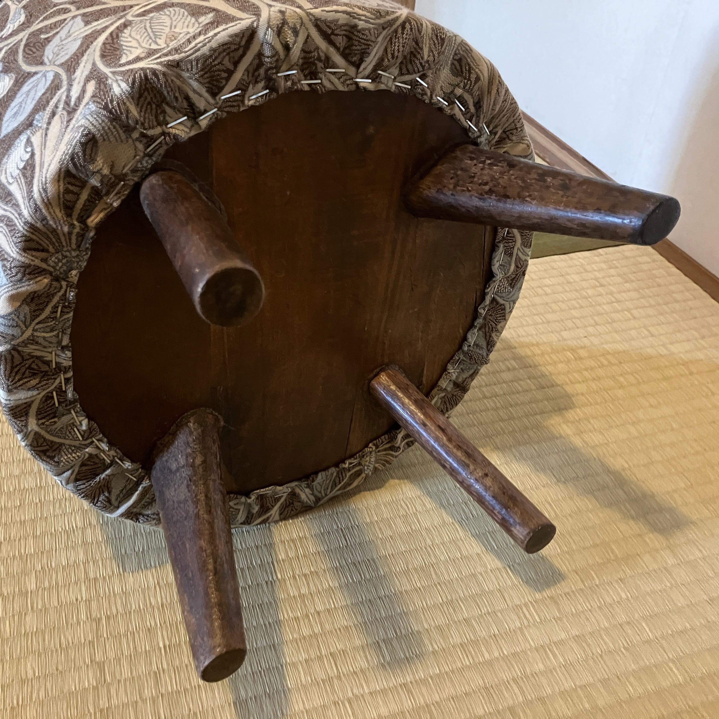 張替え品】昭和レトロ丸スツール ウィリアムモリス 【公式通販】