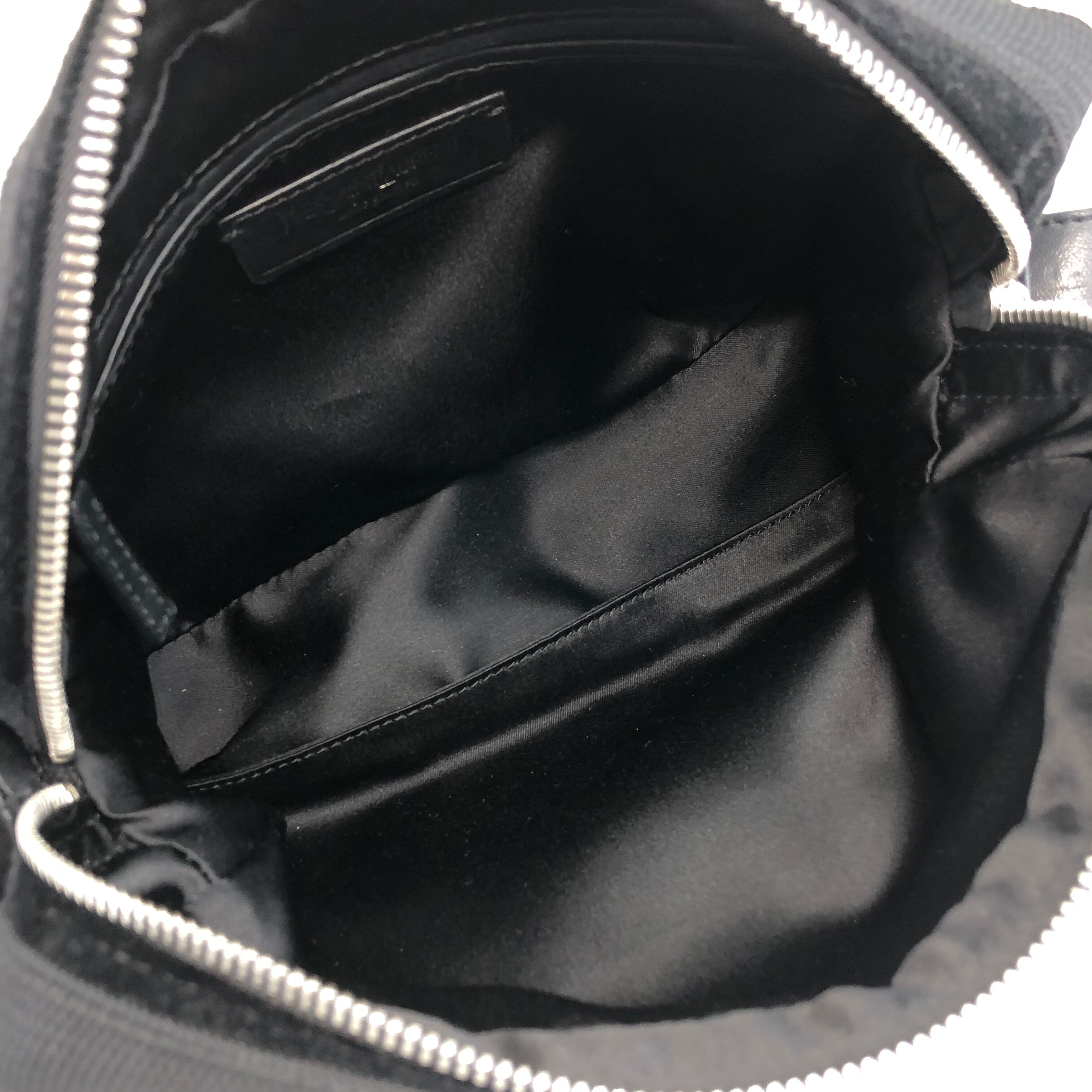 Yves Saint Laurent イヴ・サンローラン ショルダーバッグ ブラック