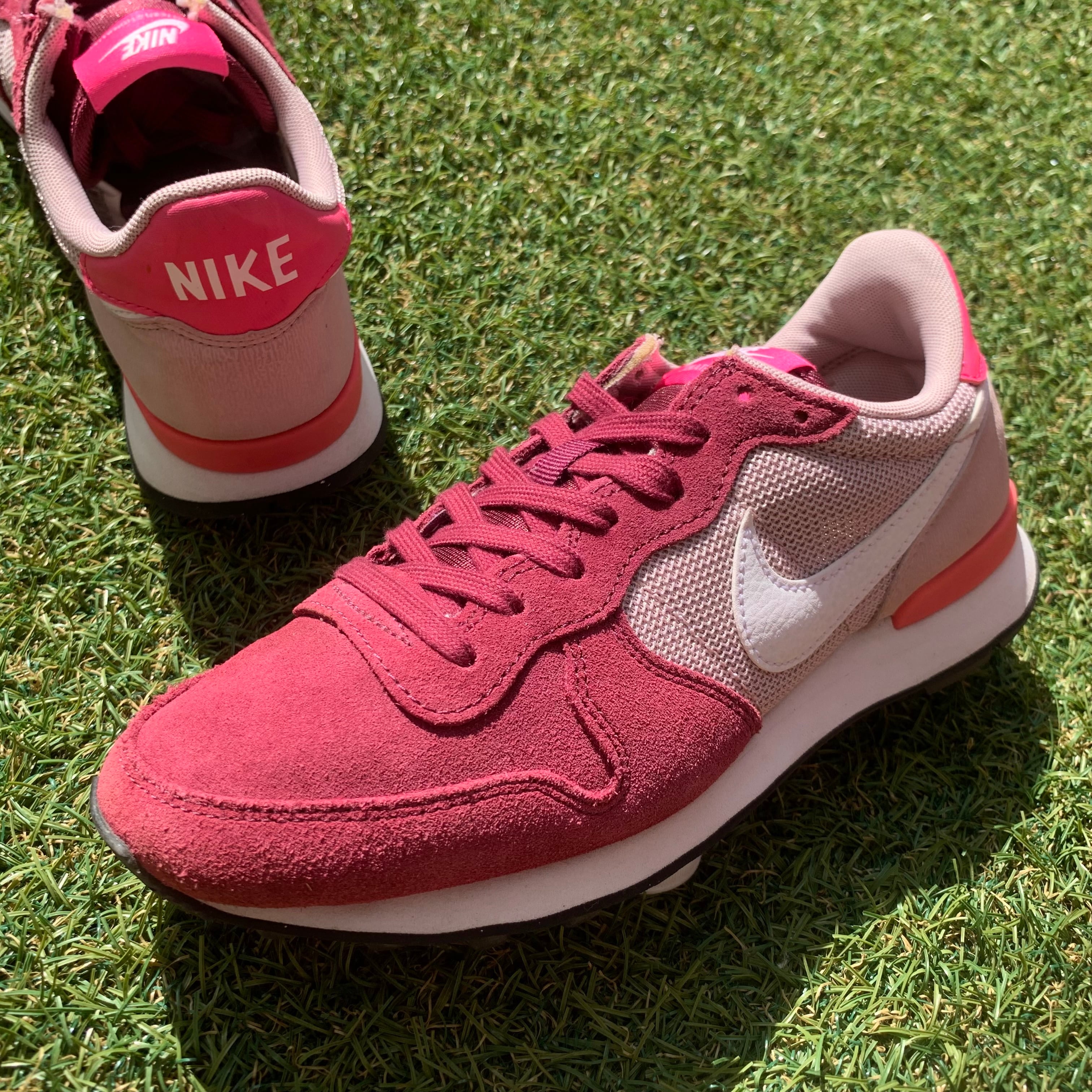 WOMENS NIKE INTERNATIONALIST/ナイキ インターナショナリスト ランニングシューズ ホワイト×ブラック×グリーン×ピンク【Women's US 8】【スニーカー】【ランニング】