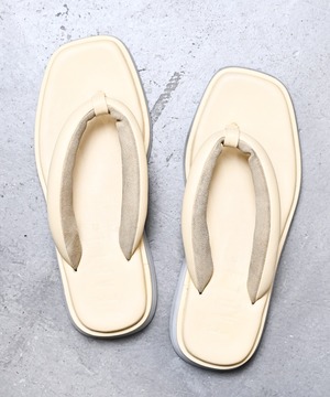 Voluminous Tong Sandals / ER4305 /【SAMPLE SALE】