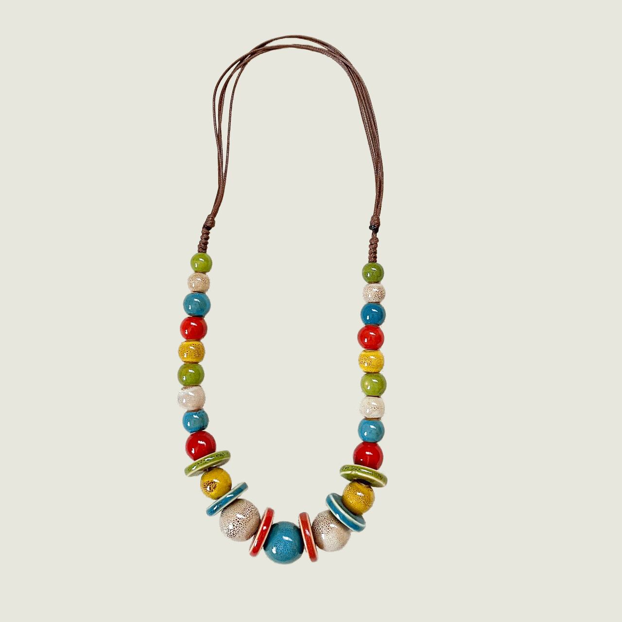 ⬛️ハンドメイド用のメジャー付き★カラフルビーズ、ハンドメイドの貝殻、ネックレス ⬛️ハンドメイド用のメジャー付き☆カラフルビーズ