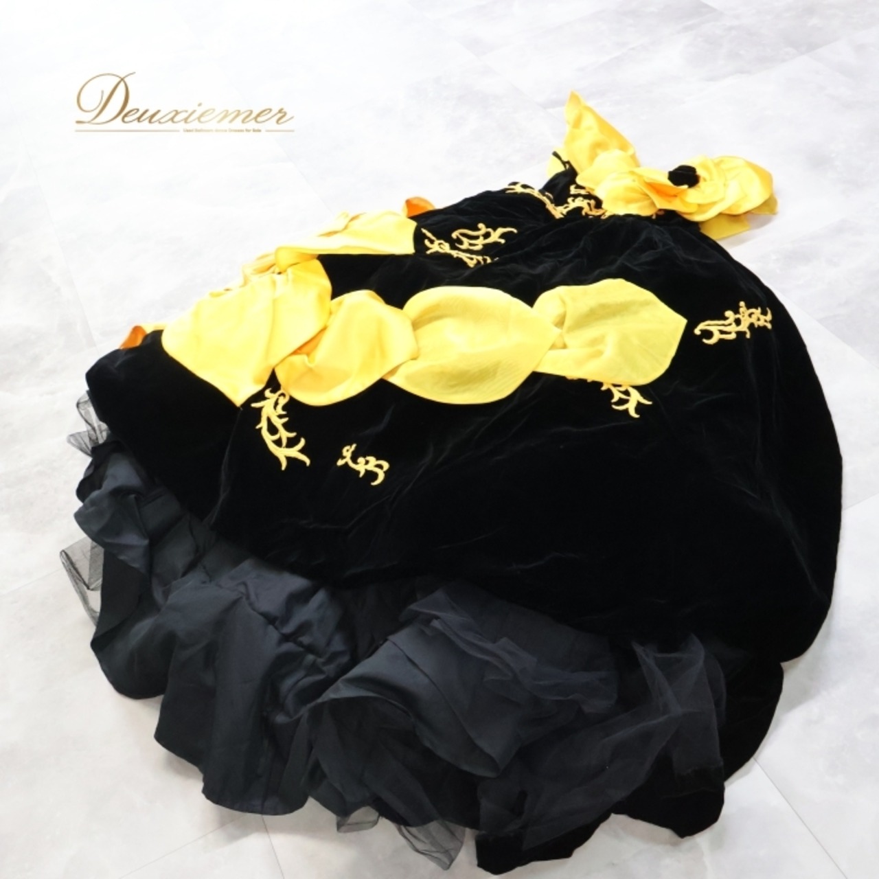 パーティドレス ワンピース ドレス ブラック系 イエロー系 グレイス GRACE 黒 黄色 オレンジ ベロア 発表会 演奏会 ボリューム 花 フラワー パーティー おしゃれ 豪華 レディース 華やか