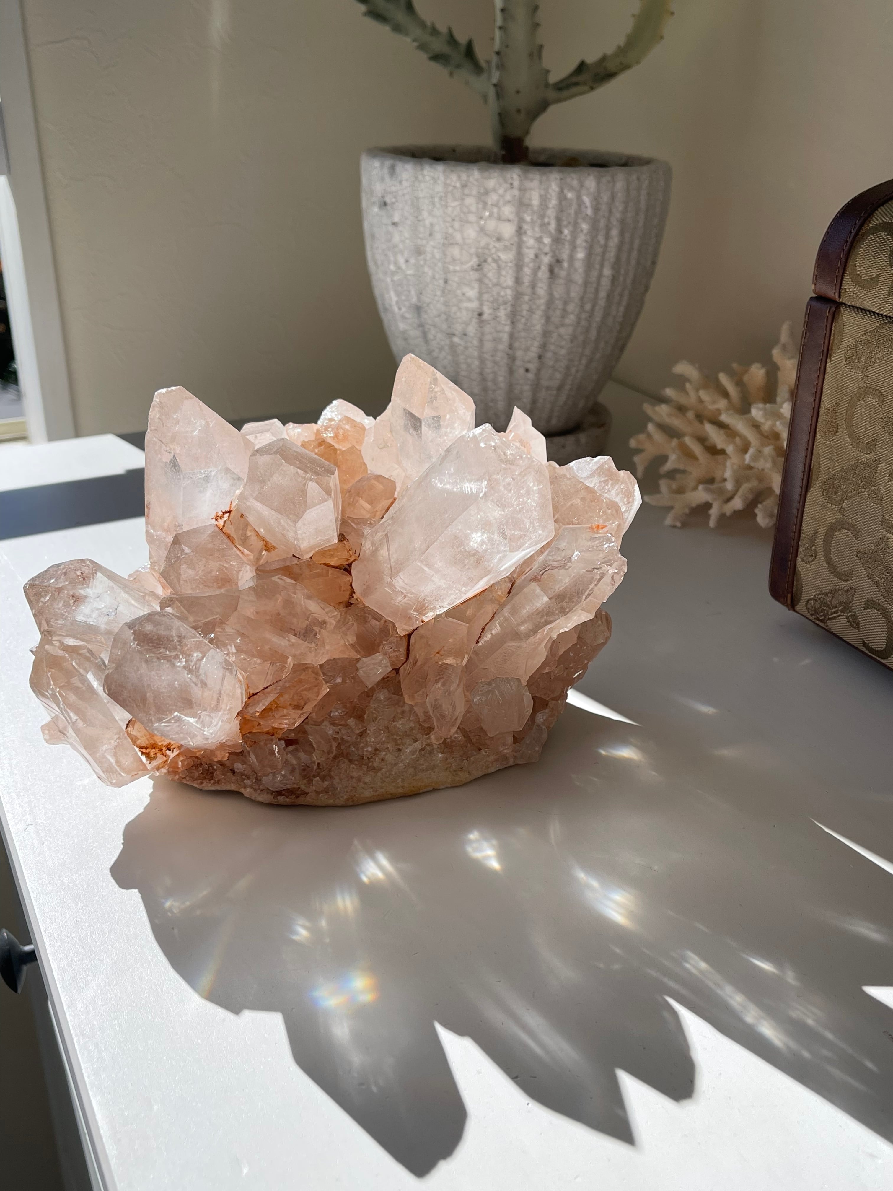 ヒマラヤ　ピンクサマディクォーツクラスター/Himalayan pink samadhi quartz cluster