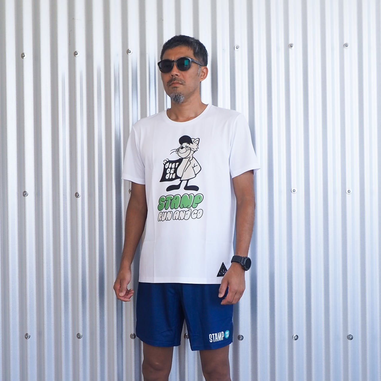 STAMP RUN & CO｜STAMP GRAPHIC RUN TEE (DIET OR DIE) | Run Ride Point