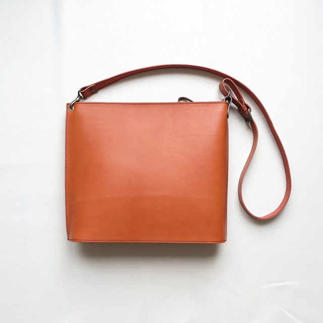 Italian leather shoulder bag「streamline」ORANGE
