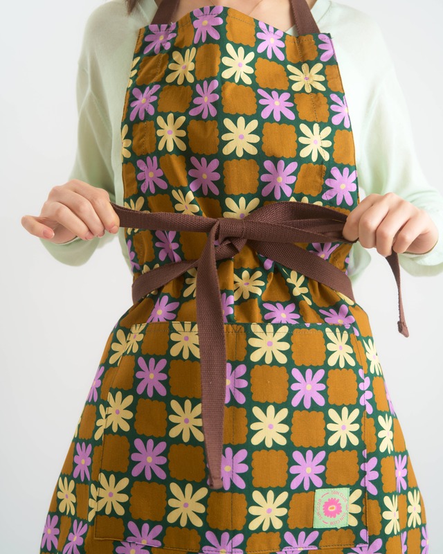 CONFIDENT/エプロン