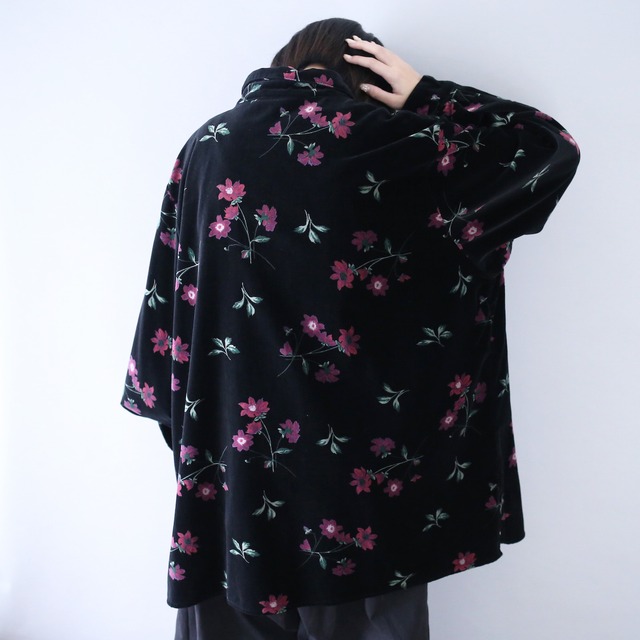 black base flower art pattern over silhouette velours shirt