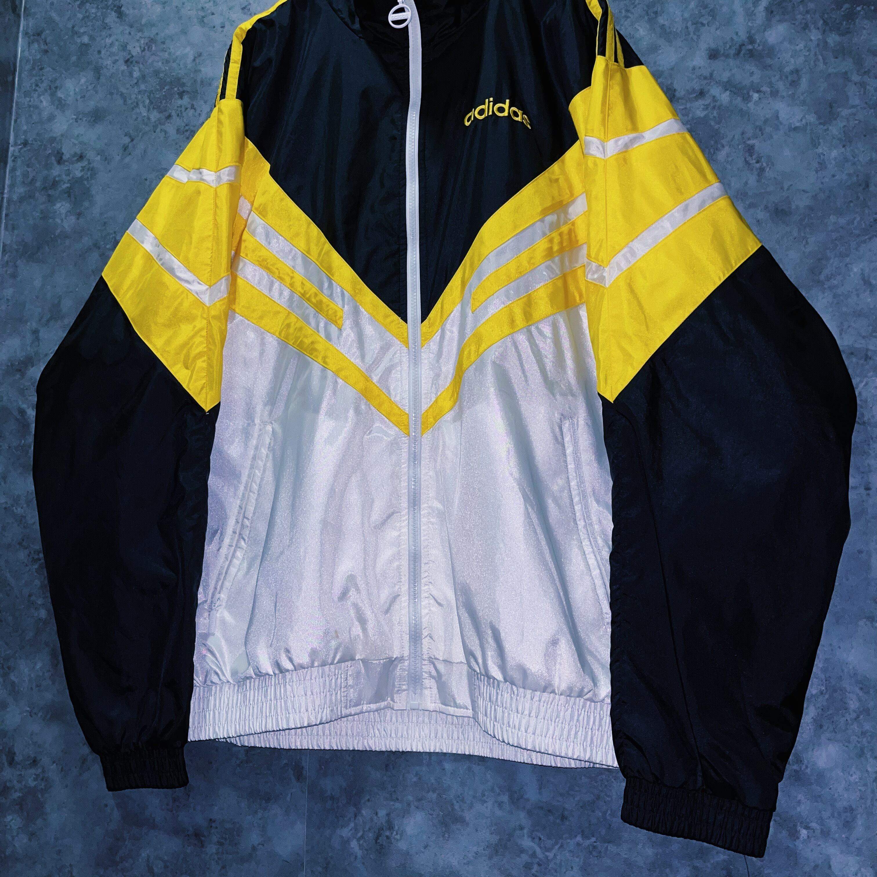 doppio】90's vintage “adidas” switching color design Nylon track