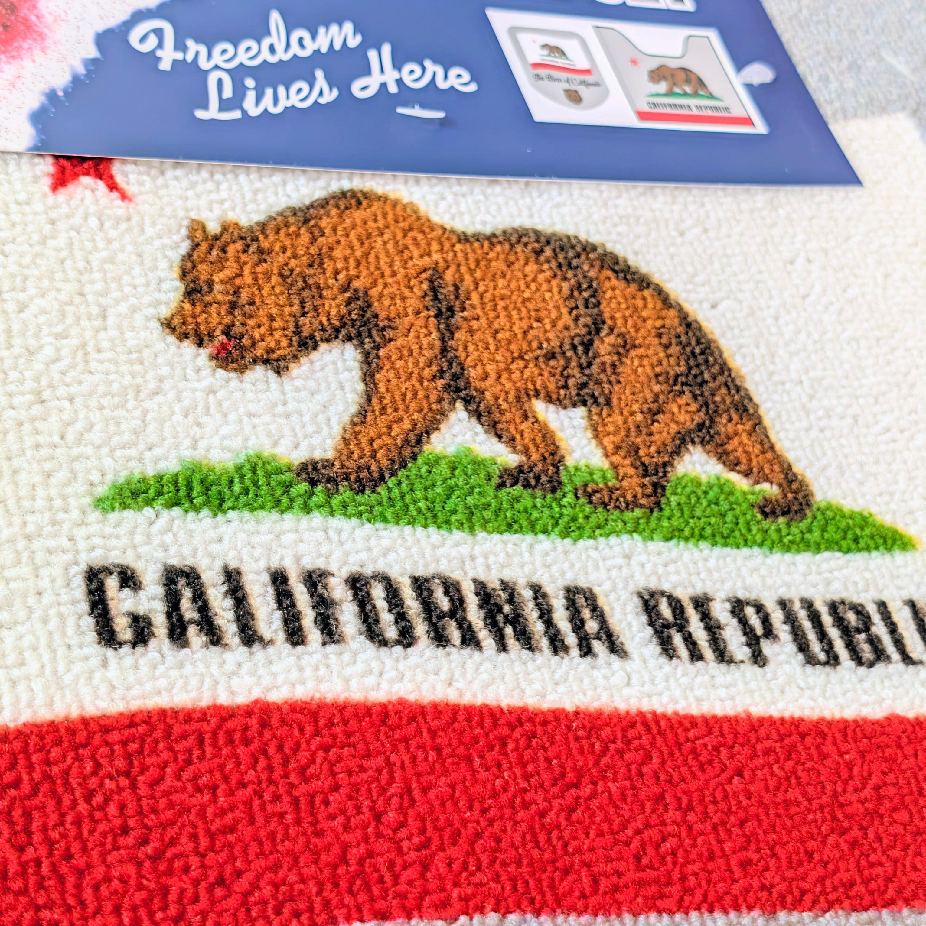 ✨️トイレもワクワクHAPPY✨️【 The State of California / カリフォルニア州旗 】TOILET MAT & LID COVER トイレマット&蓋カバー (マット裏面滑り止め加工 ) / アメリカンマット / ふかふかマット〚アメリカン雑貨 アメトイ〛