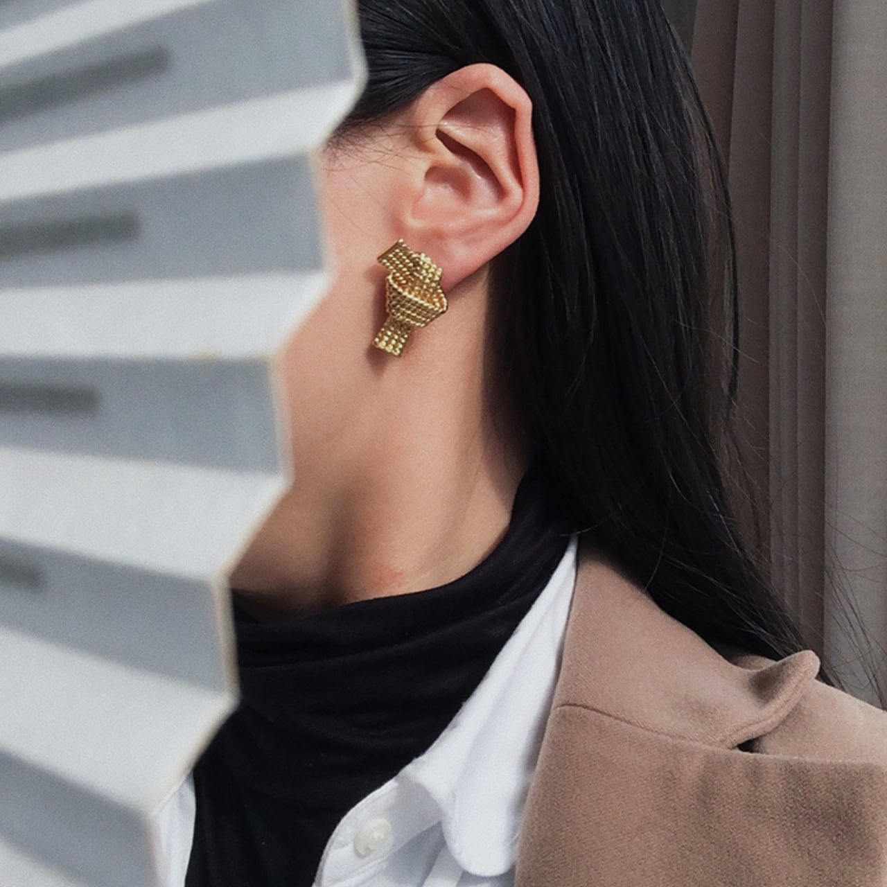 Cross ribbon earrings in 2 colors S534