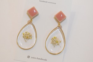 yuico　タイルとお花のイヤリング