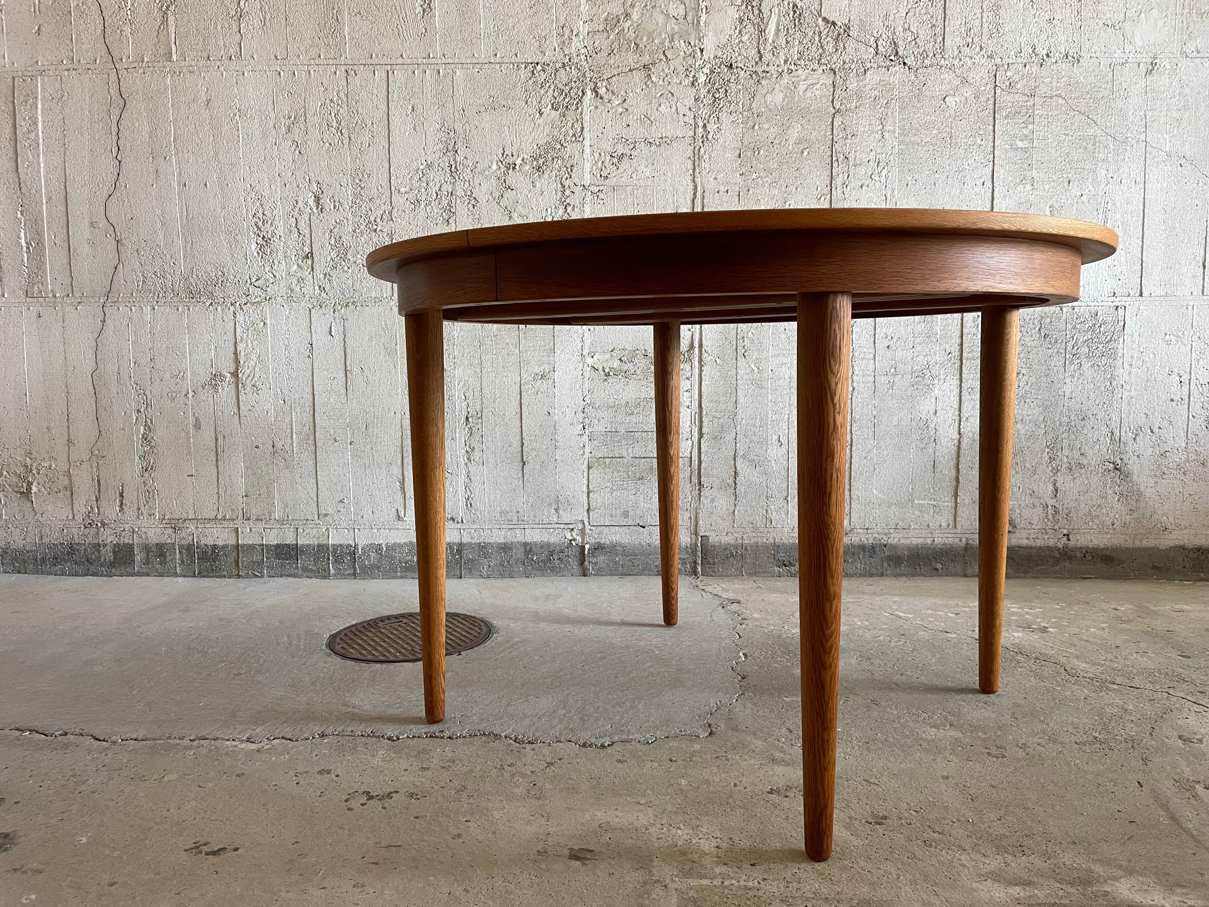 Dining Table [Vintage /Round / Skovmand & Andersen] | SHEEP SHED