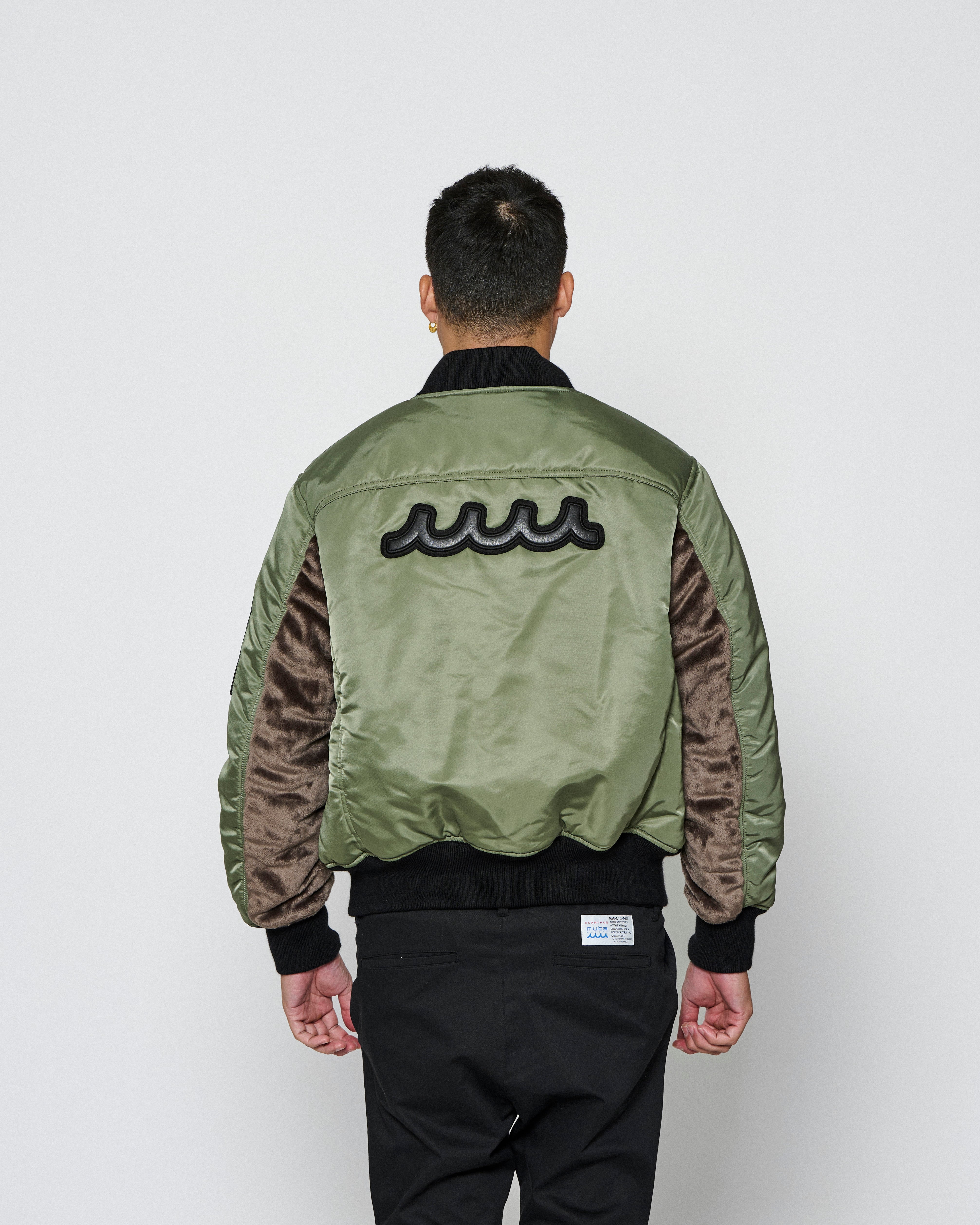 予約販売11月中旬～12月上旬入荷】muta MARINE × ACANTHUS オーバー