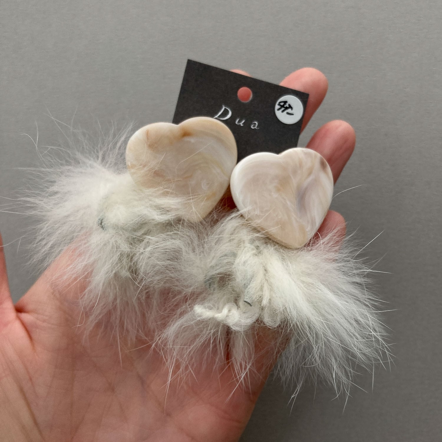 ふわふわファーとハートの〈ピアス/イヤリング〉 | Dua-アクセサリー