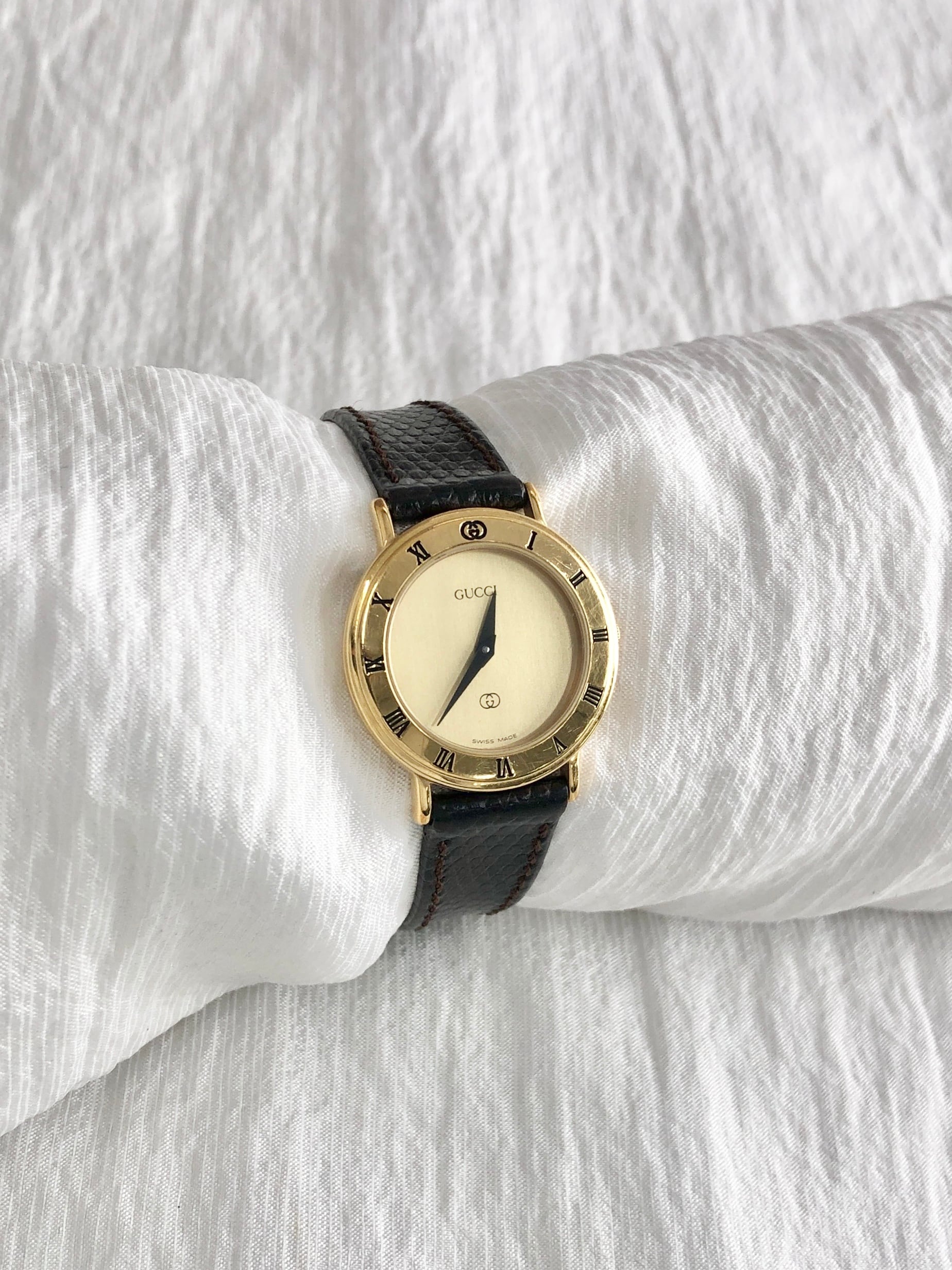GUCCI グッチ 腕時計 ブラック サークルローマ文字 レザー 3000L vintage ヴィンテージ オールド upizt7