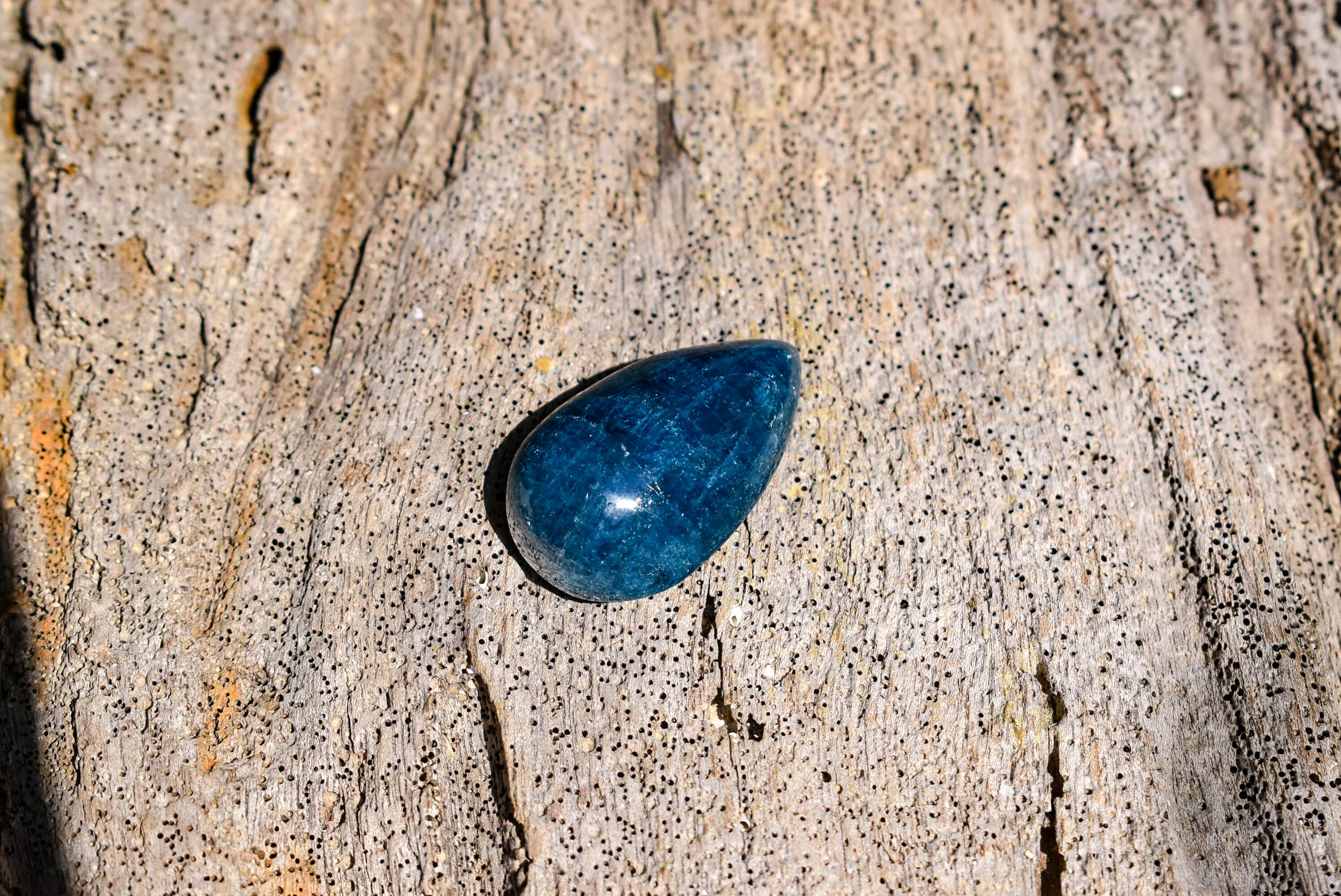 ブルーアパタイト ルースbla001 | Funky garuda Stone (ファンキー