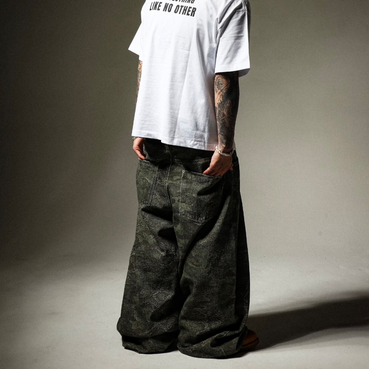 DEADROCK LOGO WASHED CAMO BAGGY PANTS