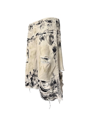 【TH4SWE】Scorch Triple Waist Distressed Cropped Denim Shorts