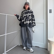 Typo pattern usefull knit/gray