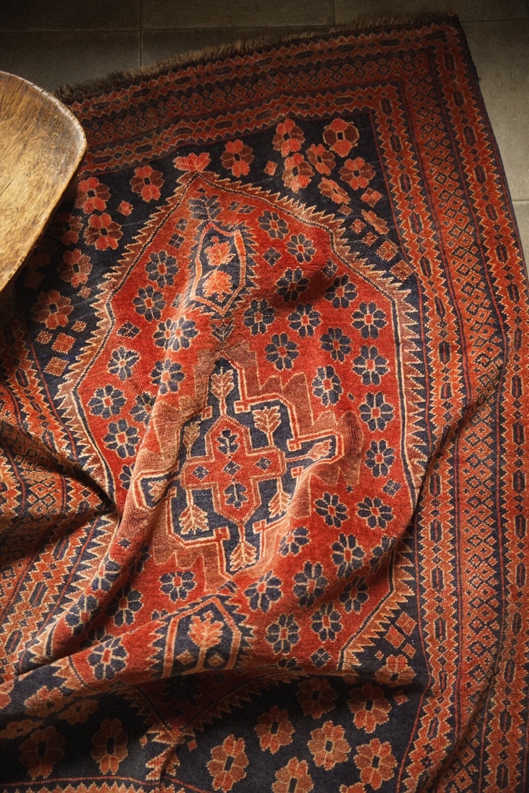 849 -Vintage Baluch rug